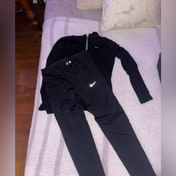 Nike leggings & long sleeve top - Picture 1 of 3
